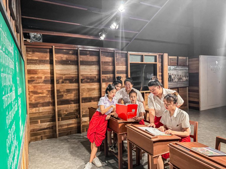 ภาพถ่ายนาฏศิลป์ประยุกต์ นศ.การตลาดชั้นปีที่3 กลุ่มที่ 3